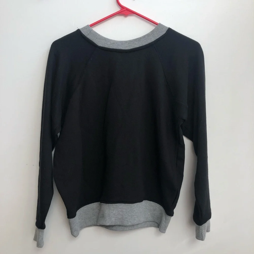 Peanuts M pull over sweatshirt NWT - Picture 4 of 4
